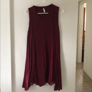 Xhilaration Maroon Lace Short-Sleeve Flowy Dress